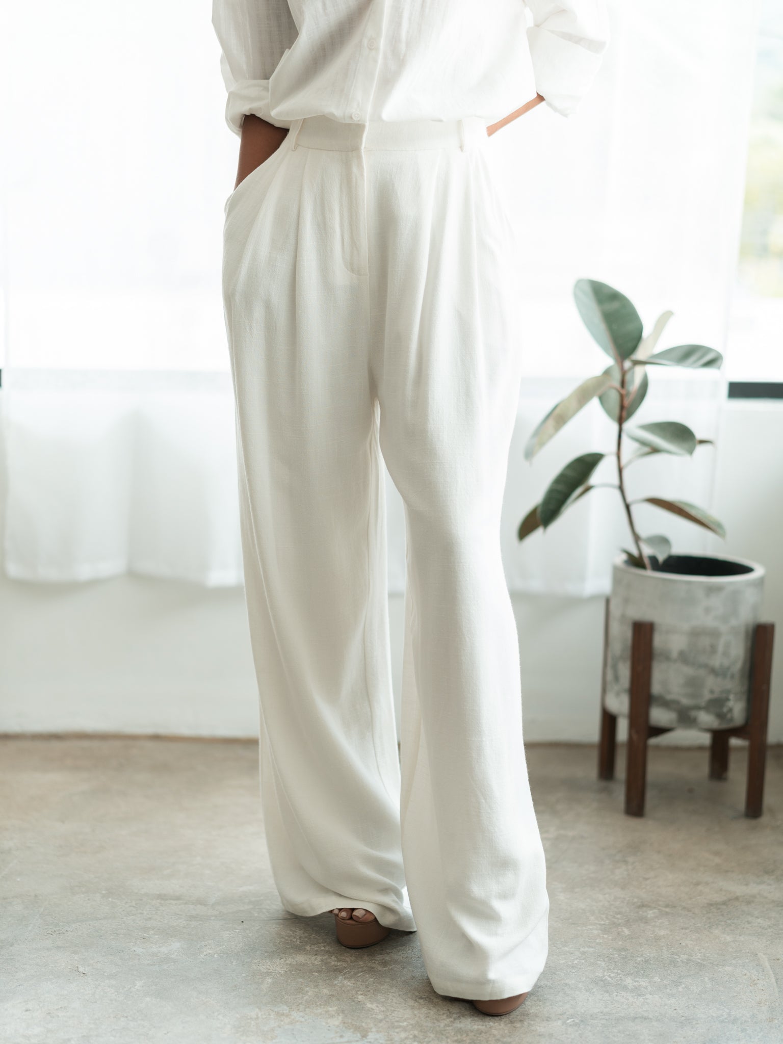 Stellar Cream Linen Trousers